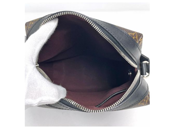 Borsa a tracolla Louis Vuitton Torres PM - vista 9