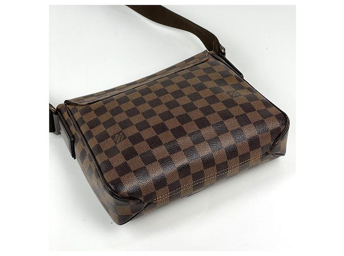 Borsa a tracolla Louis Vuitton District PM - vista 2