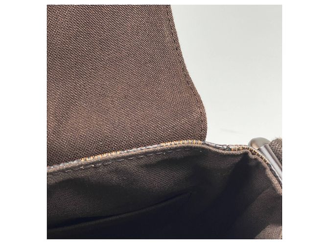 Borsa a tracolla Louis Vuitton District PM - vista 6