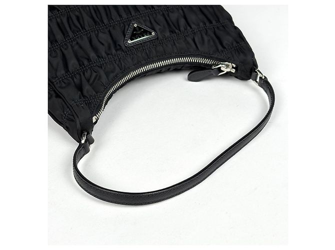 Borsa a mano Prada da donna in nero - vista 5
