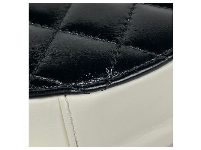 Borsa a spalla Chanel in pelle Matelassé - vista 4