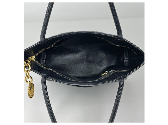 Borsa Tote Chanel Reissue in pelle di vitello granulata nera - vista 10