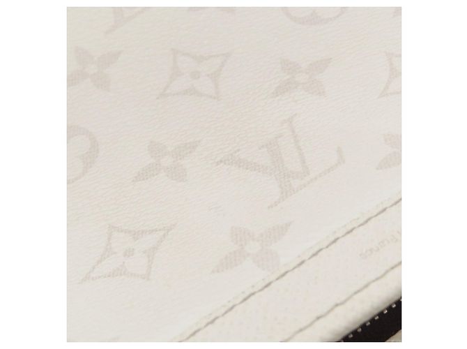 Louis Vuitton M30935 Gaston Wallet Shoulder Bag - vista 12