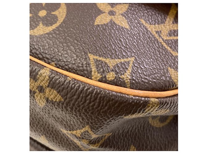 Louis Vuitton M42256 Saumur 30 Shoulder Bag - vista 17
