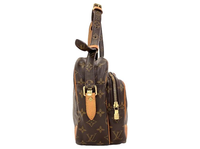 Louis Vuitton M45244 Nile Shoulder Bag - vista 3