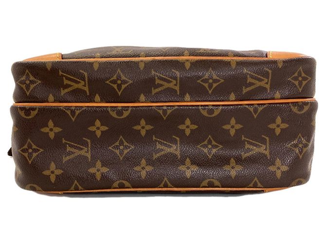 Louis Vuitton M45244 Nile Shoulder Bag - vista 4