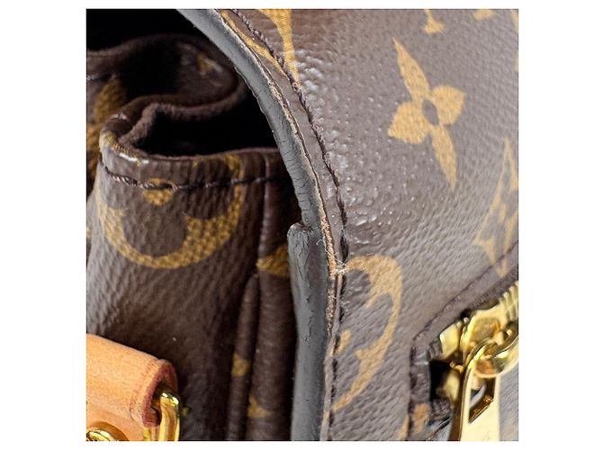 Borsa Louis Vuitton Pochette Metis MM - vista 4