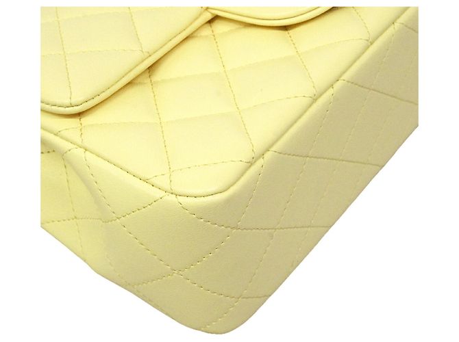 Borsa a tracolla Mini Matelassé con catena Chanel - vista 6