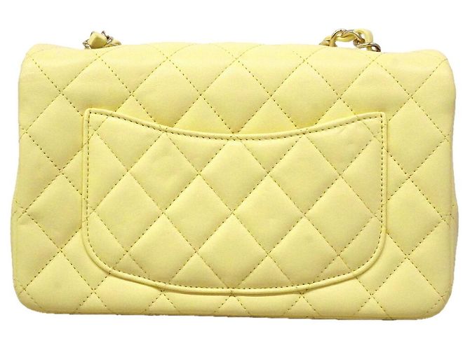 Borsa a tracolla Mini Matelassé con catena Chanel - vista 9