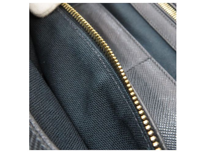 Prada Logo Hardware Tote Bag - Ansicht 11
