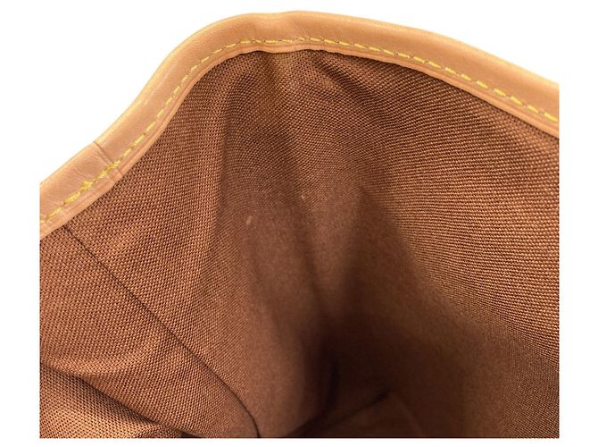 Borsa Louis Vuitton Batignolles - vista 8