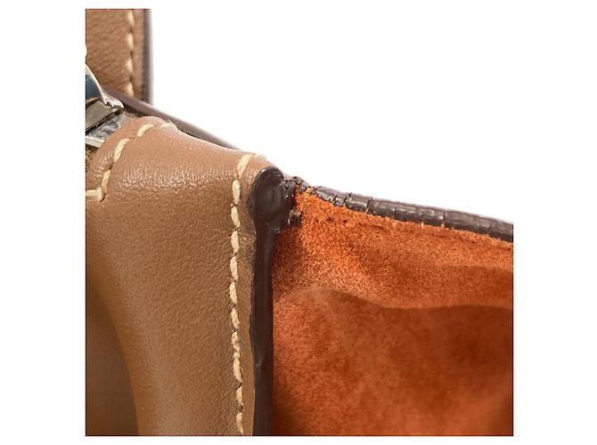 Tote Prada Shopper aus braunem Leder mit Dreiecks-Logo - Ansicht 10