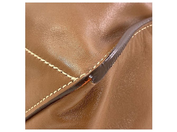 Tote Prada Shopper aus braunem Leder mit Dreiecks-Logo - Ansicht 17