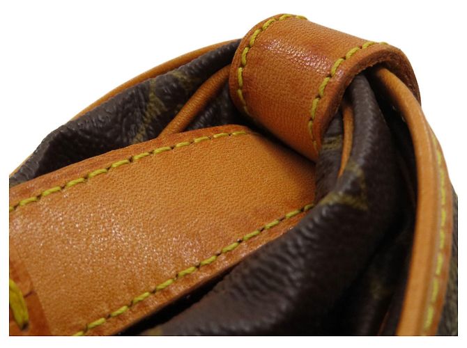 Borsa a spalla Louis Vuitton Saumur 35 - vista 14