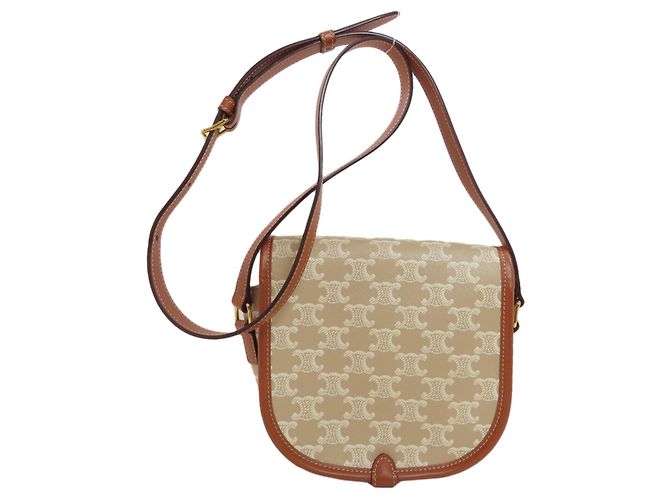 Céline Borsa a spalla Celine Falco Triomphe - vista 2