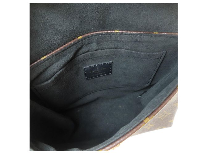 Borsa a mano Louis Vuitton M44141 Rocky BB - vista 5