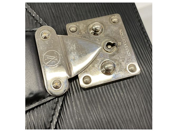 Pochette Louis Vuitton en cuir Epi - vue 10