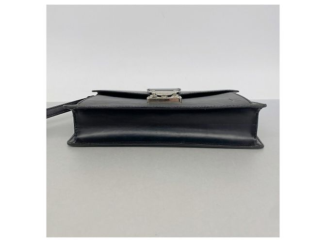 Pochette Louis Vuitton en cuir Epi - vue 3
