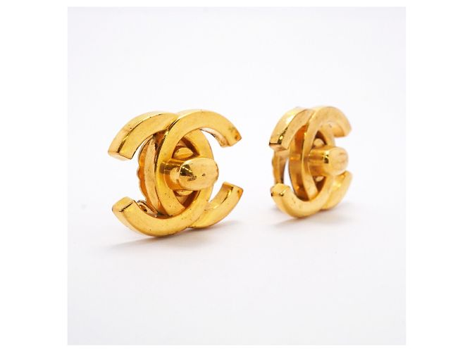 Orecchini a clip Chanel placcati oro - vista 2
