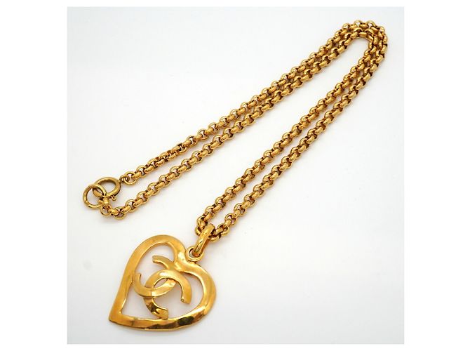 Collana Chanel placcata in oro con motivo cuore Coco Mark - vista 3