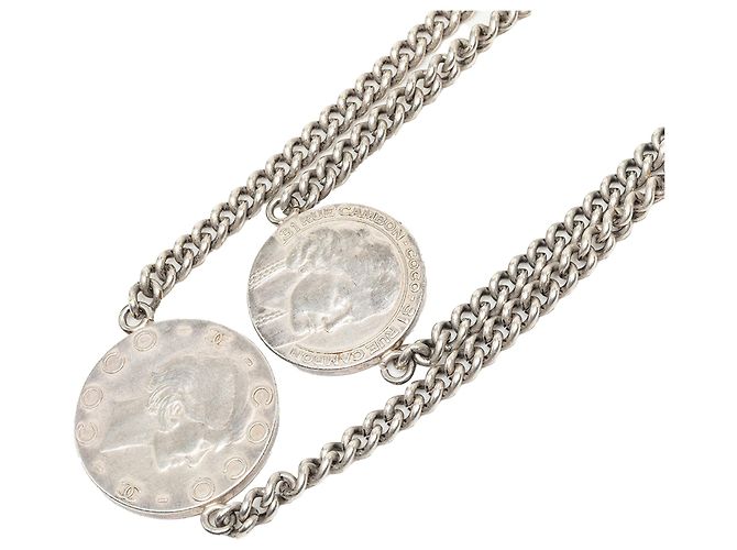 Collana lunga a catena con monete in ottone CC argentato Chanel - vista 3