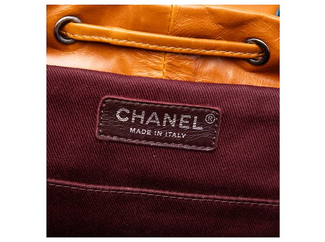 Zaino Mountain Chanel piccolo in shearling e vitello lucido marrone - vista 5