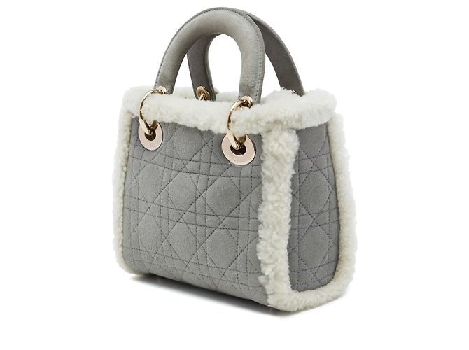 Mini Lady Dior in camoscio Cannage grigio con bordino in shearling - vista 2