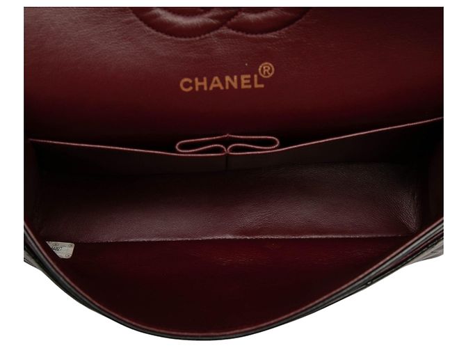 Chanel Black Medium Classic Lambskin Double Flap - vista 4