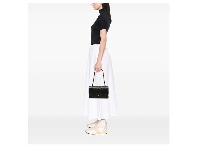 Chanel Black Medium Classic Lambskin Double Flap - vista 6