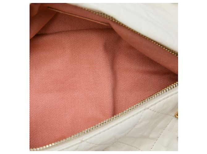 Bolsa Baluchon Chanel Midnight Swim em couro de bezerro acolchoado branco - vista 4