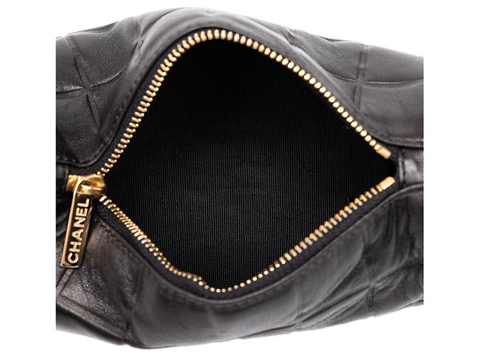 Necessaire Chanel Black CC Chocolate Bar in pelle di agnello - vista 4