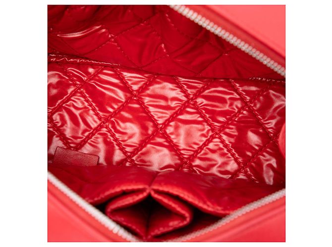 Chanel Neceser Curvy de piel de cordero acolchada Medium CC Rojo - vista 4