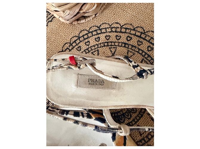 Prada Décolleté Slingback in Tela Stampata - vista 2