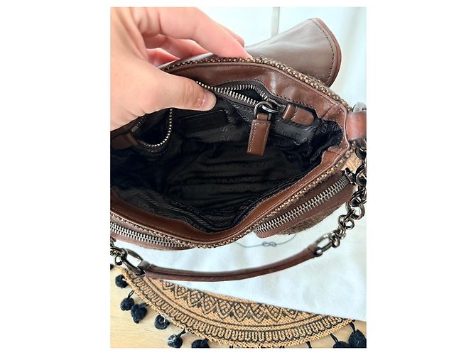 Prada Schultertasche aus braunem Tweed - Ansicht 10