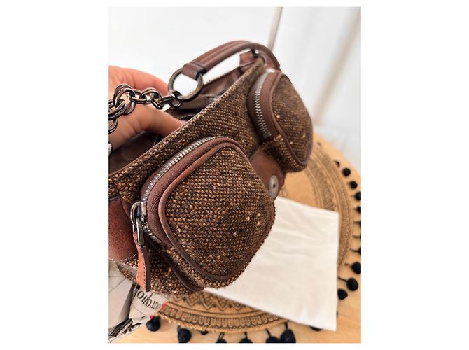Prada Schultertasche aus braunem Tweed - Ansicht 11