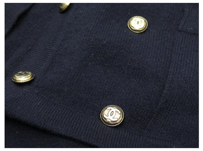 CHANEL V-AUSSCHNITT CARDIGAN DOPPELKNOPF LOGO CC 42 L AUS KASHMIR - Ansicht 10