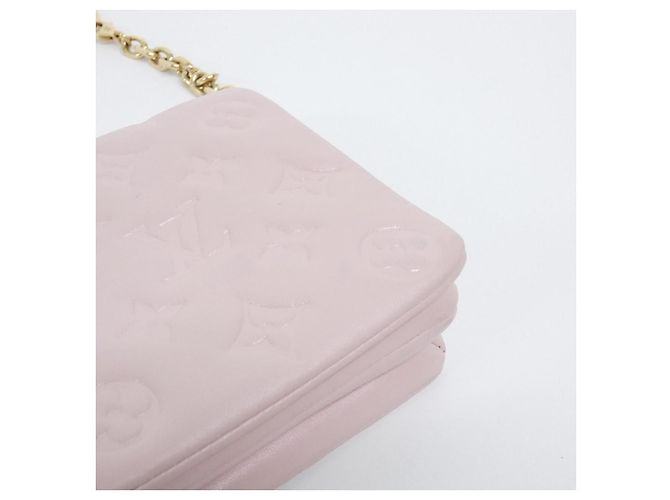 Borsa a spalla Louis Vuitton Pochette Coussin in agnello - vista 4