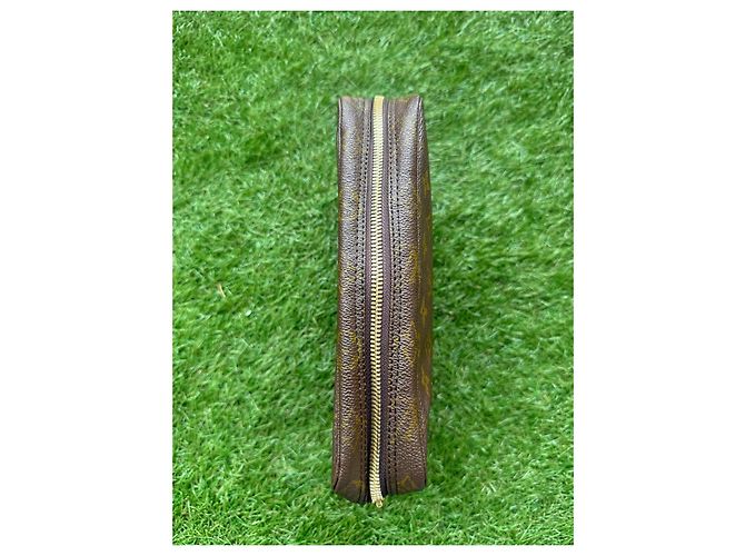 Louis Vuitton Monogram Canvas Neceser - vista 2