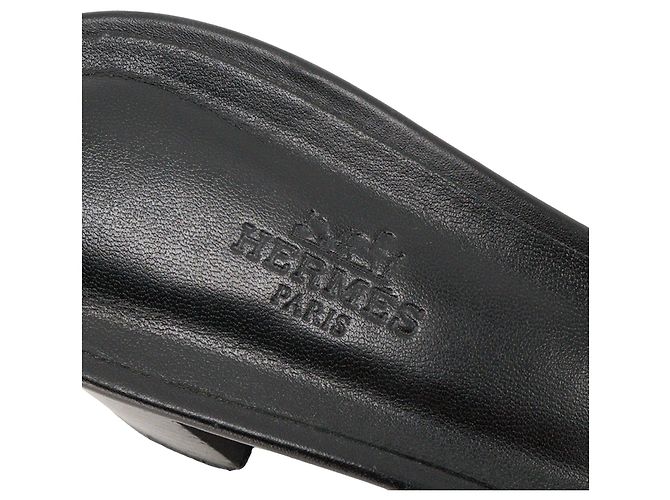 HERMÈS - Sandali con tacco Oasis Hermès in pelle liscia nera (T41) - vista 6