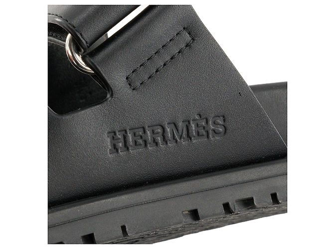HERMÈS - Sandali Chypre Hermès in pelle liscia nera (T34,5) - vista 5