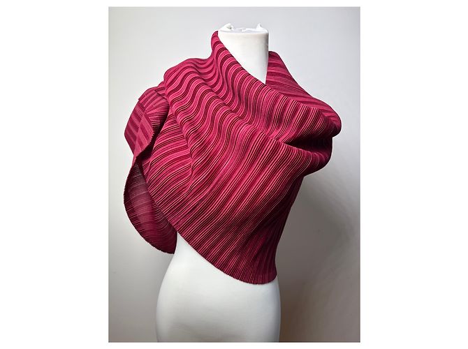 Vintage Issey Miyake Pleats Please Plissettato Wrap c. Mid-2010s Burgundy - vista 13