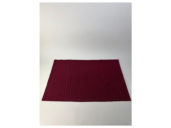 Vintage Issey Miyake Pleats Please Plissettato Wrap c. Mid-2010s Burgundy - vista 3