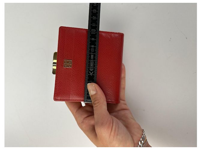 Vintage Givenchy 4G Logo Bifold Wallet Late 1970s Red - view 11