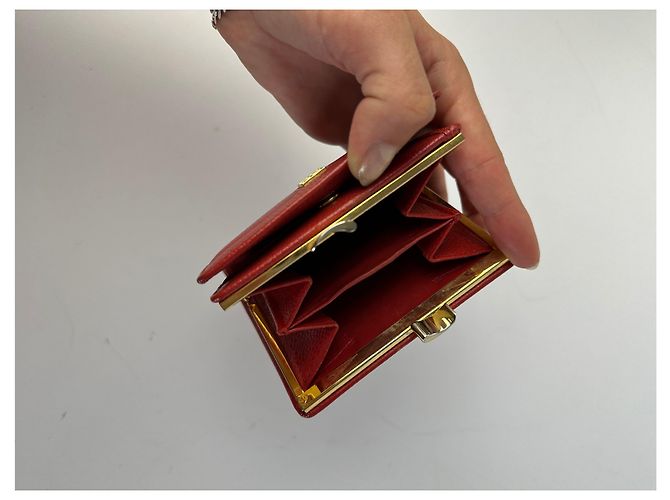 Vintage Givenchy 4G Logo Bifold Wallet Late 1970s Red - view 7