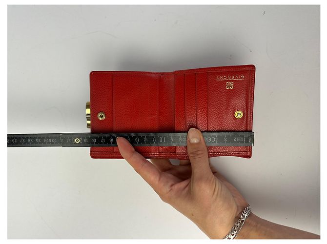 Vintage Givenchy 4G Logo Bifold Wallet Late 1970s Red - view 9