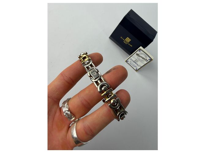 Vintage Givenchy 4G Logo Armbanduhr Ende 1990s Silver Gold Yellow - Ansicht 5