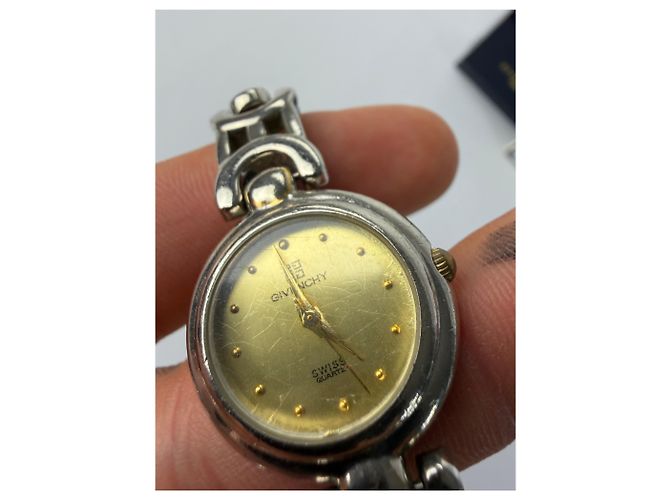Vintage Givenchy 4G Logo Armbanduhr Ende 1990s Silver Gold Yellow - Ansicht 6