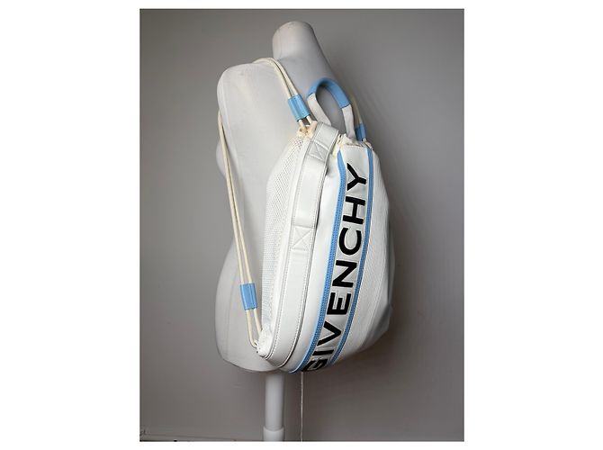 Vintage Givenchy Coated Canvas Drawstring Rucksack Weiß Blau c. 2018 - Ansicht 12