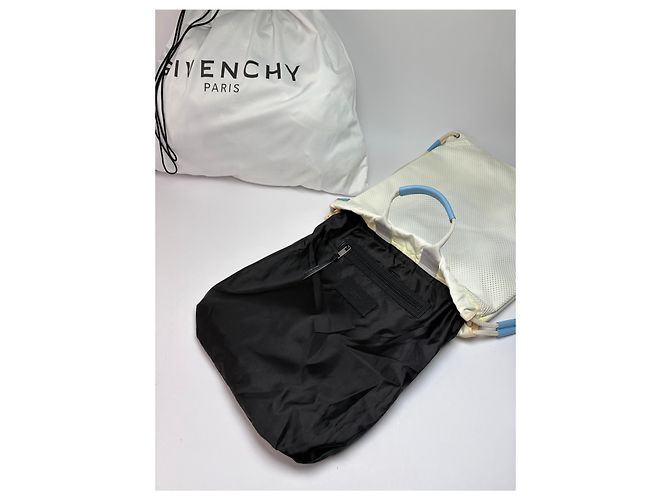 Vintage Givenchy Coated Canvas Drawstring Rucksack Weiß Blau c. 2018 - Ansicht 3
