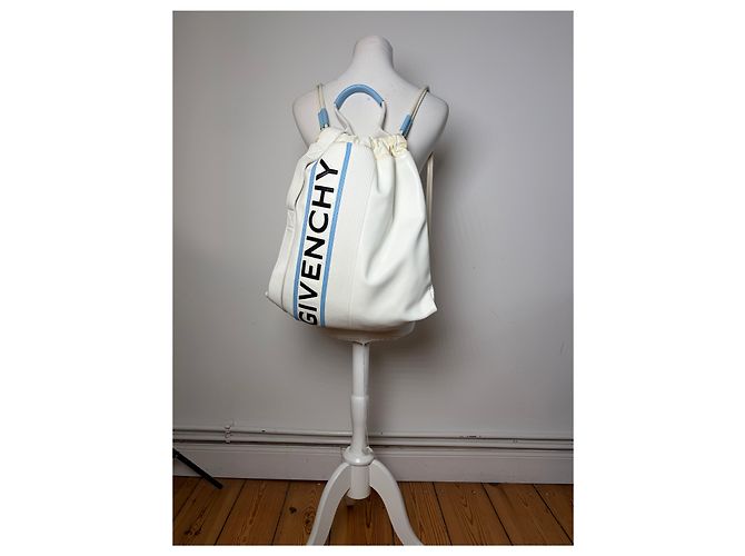 Vintage Givenchy Coated Canvas Drawstring Rucksack Weiß Blau c. 2018 - Ansicht 4